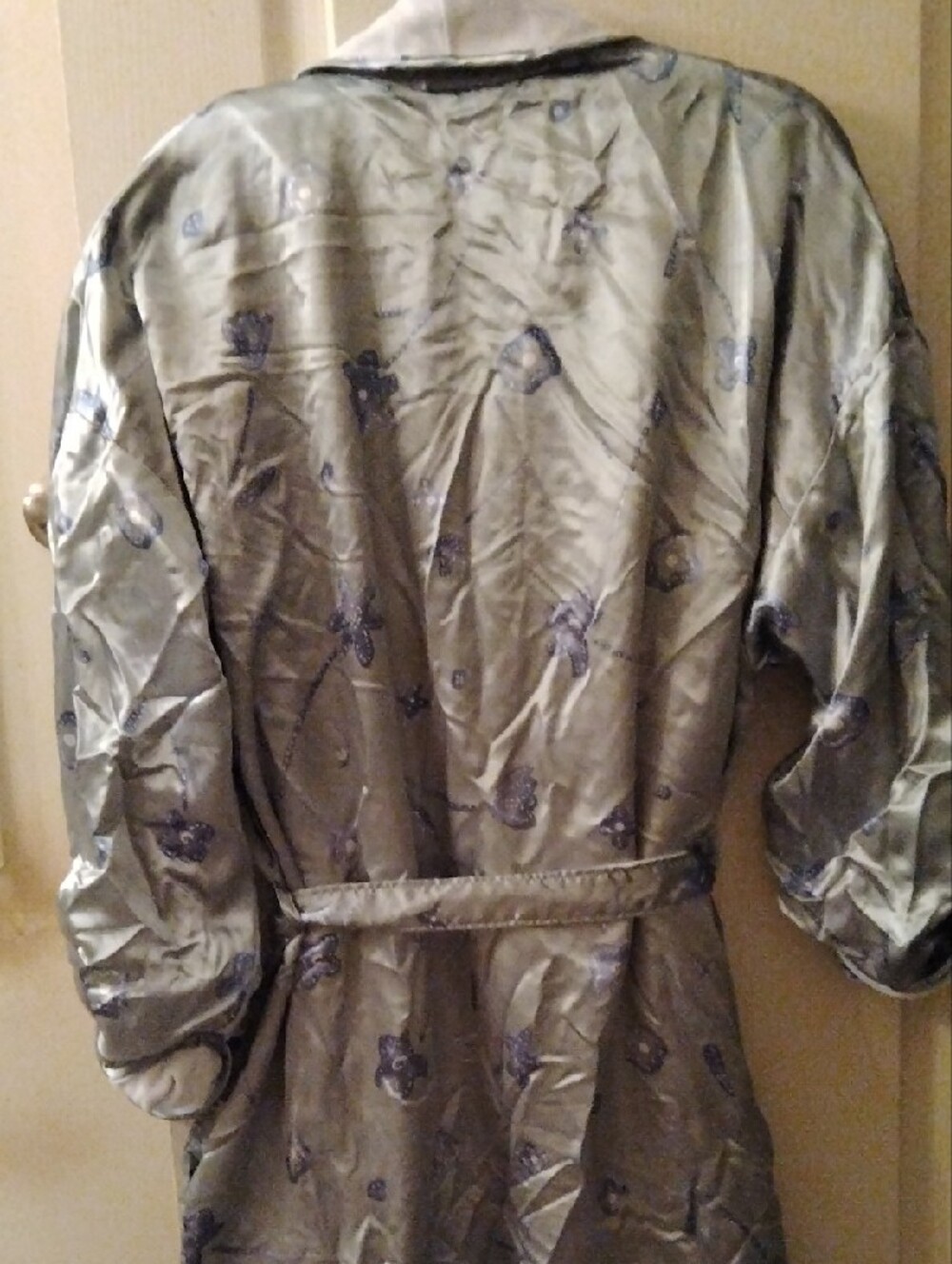 Jessica Long And Cozy House Robe - Picture 13 of 13